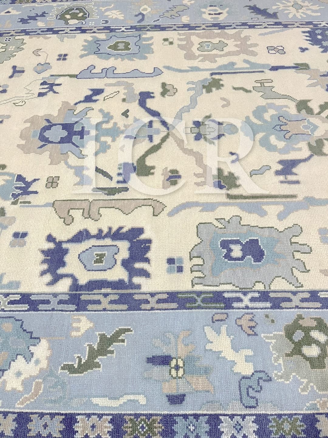 Glacier Medallion Modern Persian Rug