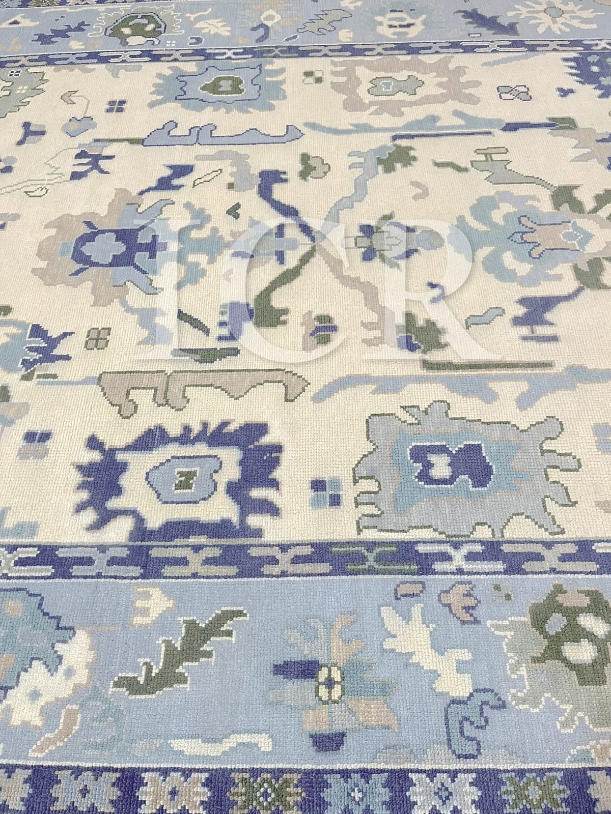 Glacier Medallion Modern Persian Rug
